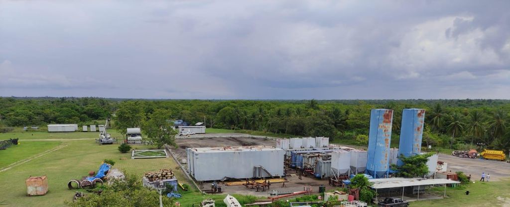 Panorámica de la planta de manejo de lodos de perforación